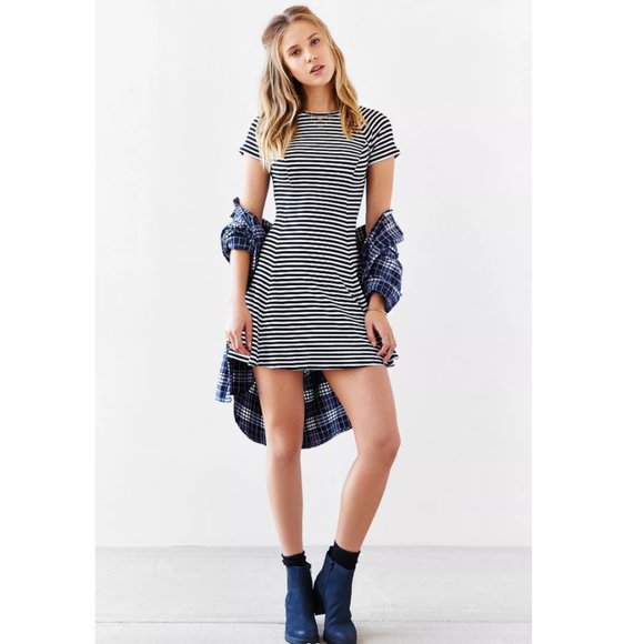 BDG Dresses & Skirts - UO BDG 'Jackie' Flare Striped Ribbed Knit Short Sleeve Tee Dress Size Small